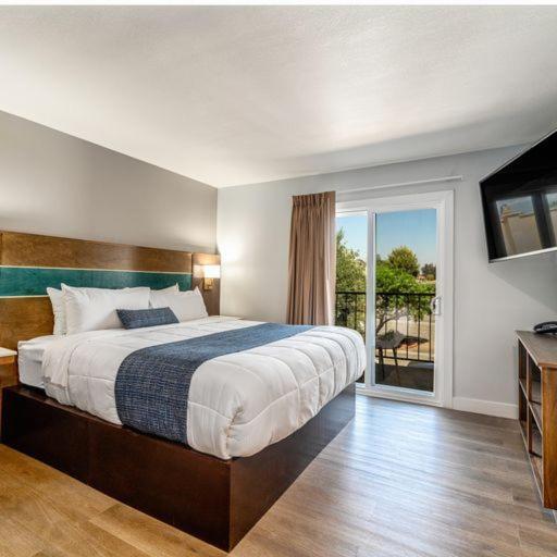 Mainstay Suites Moreno Valley Near March Air Reserve Base Εξωτερικό φωτογραφία